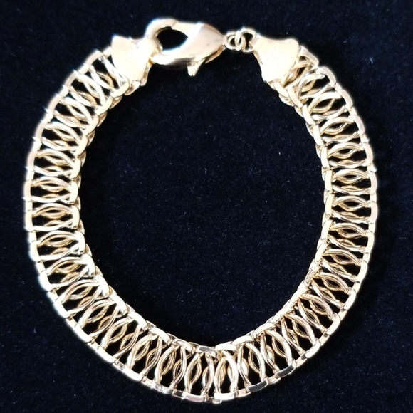 18k Gold-Plated Ribbon Design Linked Chain Bracelet NWT - Picture 4 of 8